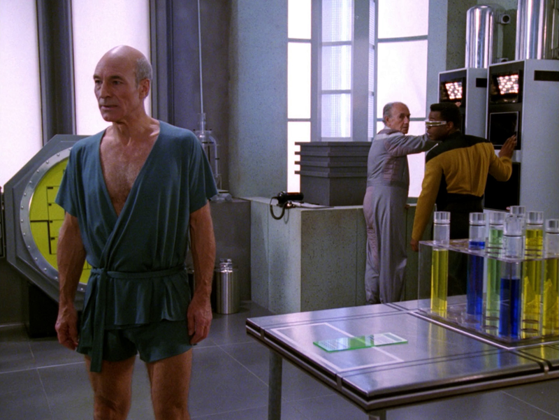 Illustration for article titled The Most Outrageous Fashions of Star Trek: TNG Seasons 4 Through 7